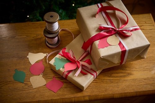 Christmas Gift Tags: Festive Ornament-Shaped Tags for Holiday Presents